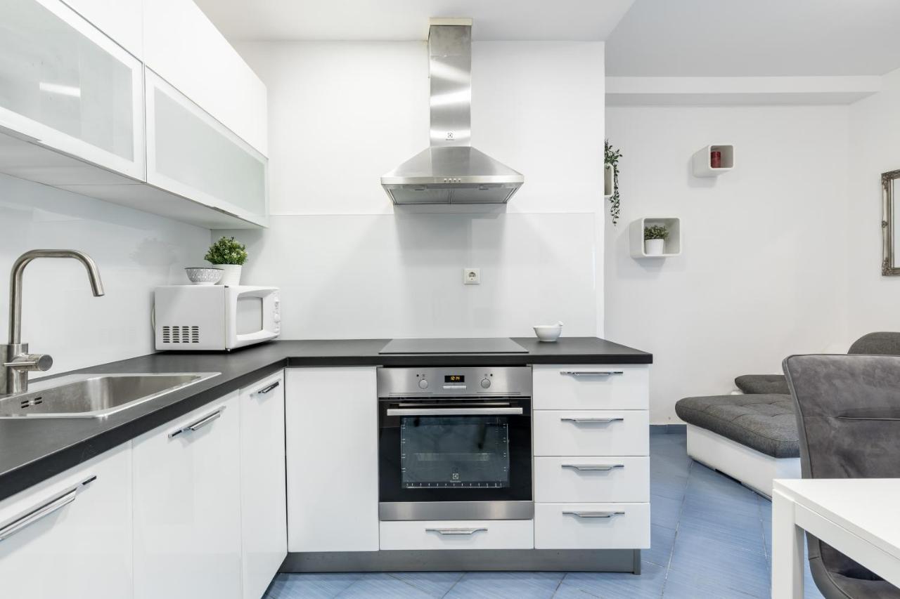 Charming Apartment สปลิท ภายนอก รูปภาพ